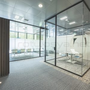 DECORACIÓN EN VINILO